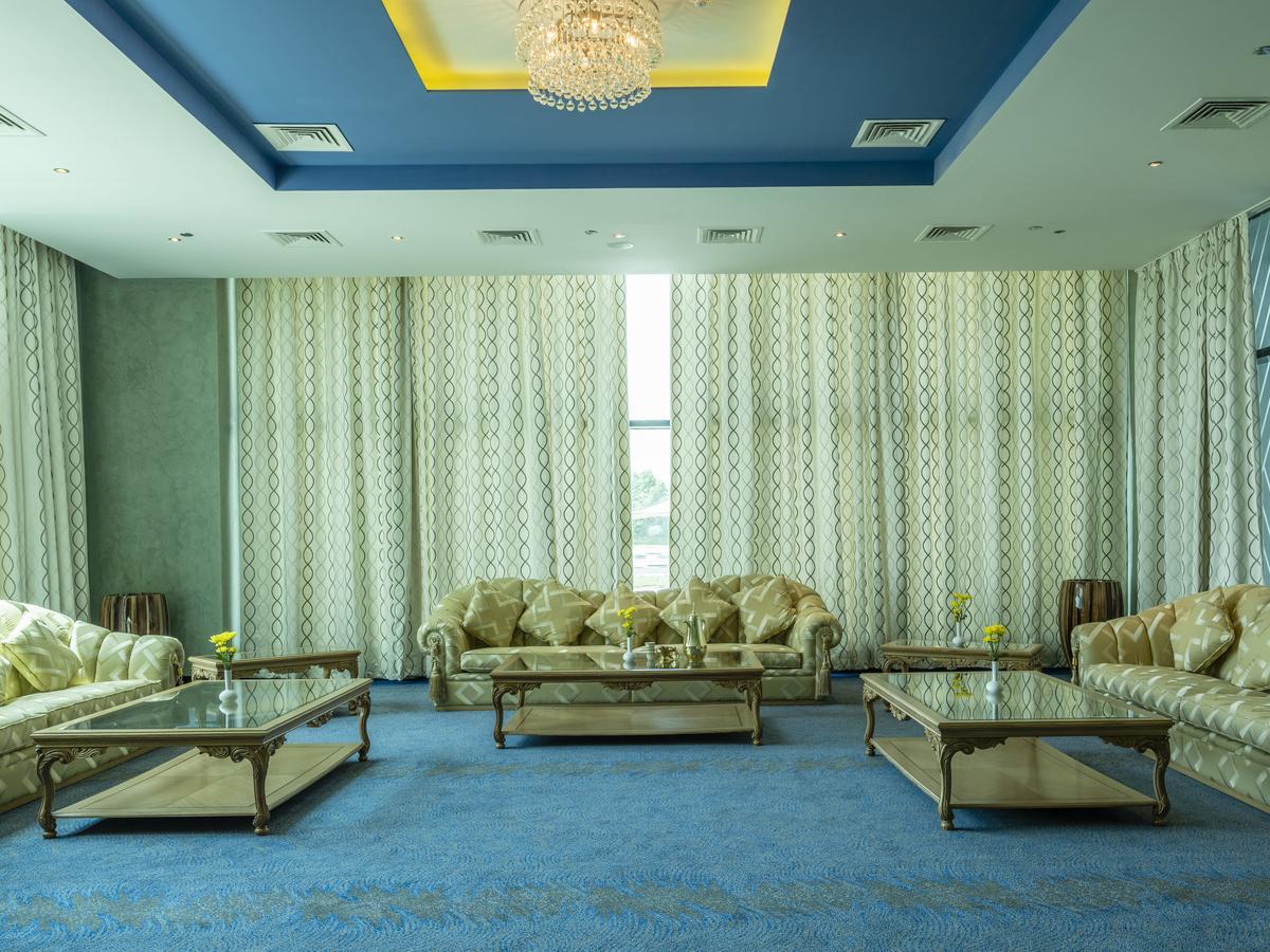 Retaj Salwa Resort & Spa Doha Ngoại thất bức ảnh The VIP lounge at the airport