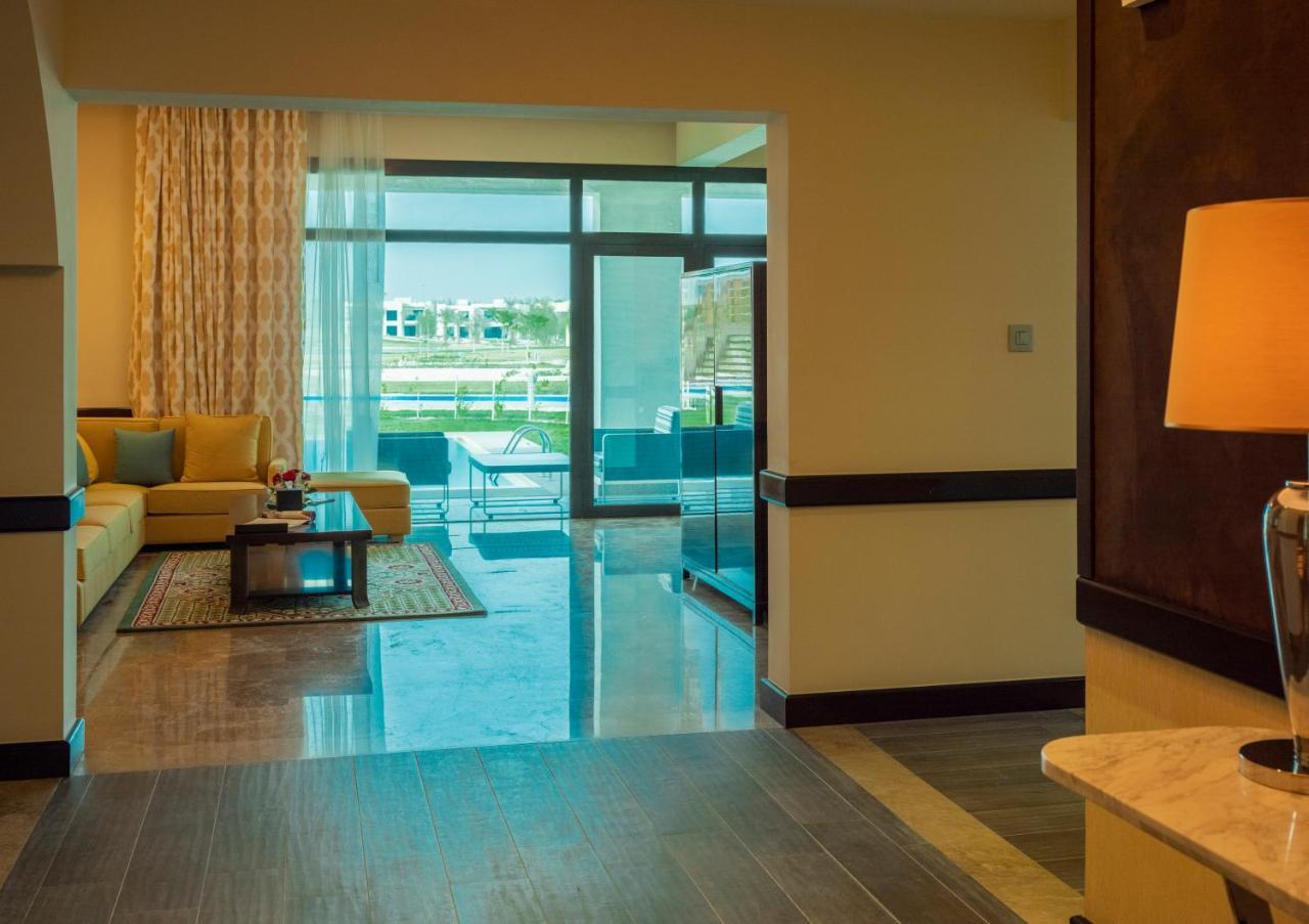 Retaj Salwa Resort & Spa Doha Ngoại thất bức ảnh A suite at the Ritz-Carlton, DIFC