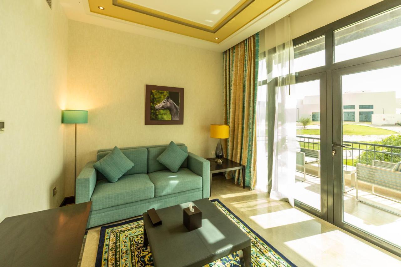 Retaj Salwa Resort & Spa Doha Ngoại thất bức ảnh A living room at the resort
